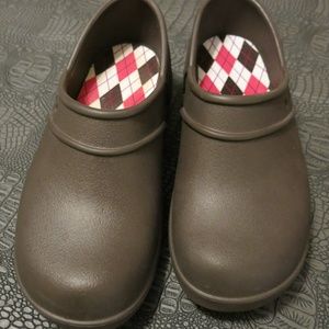 Women's Crocs - Flats Size 8